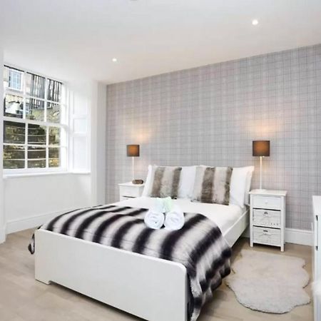 Ultra Modern, Stylish Apartment Next To Princes St Edinburgh Dış mekan fotoğraf