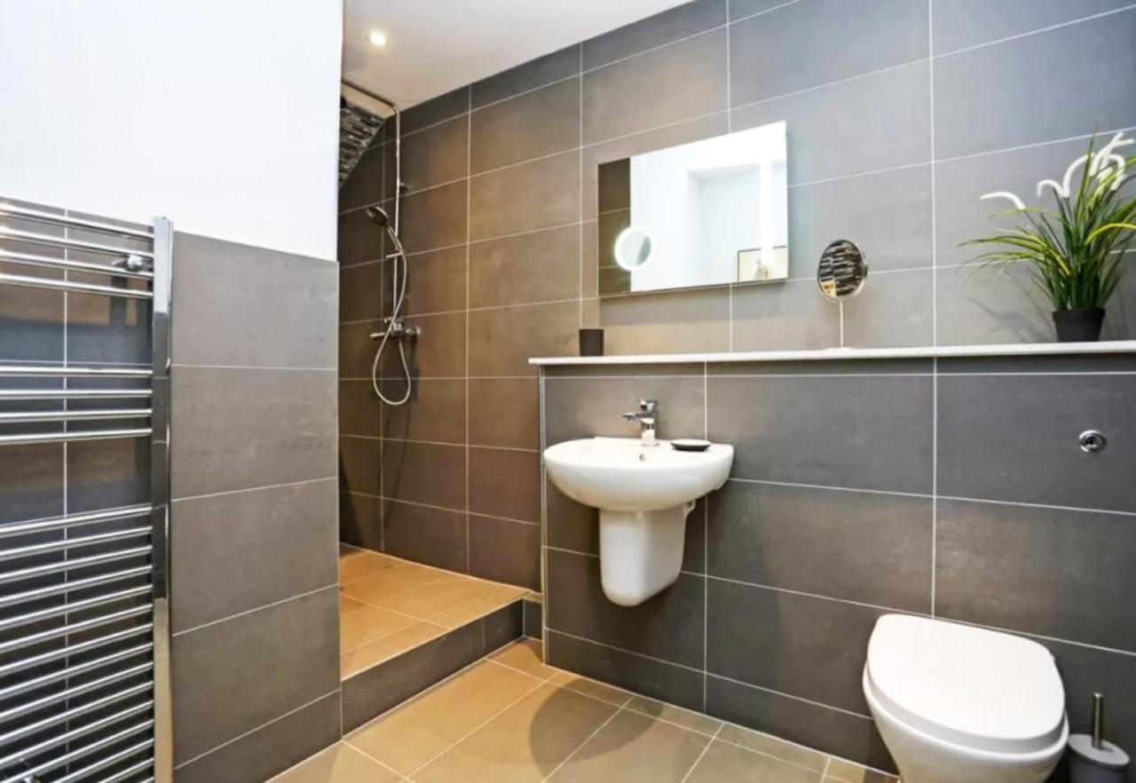 Ultra Modern, Stylish Apartment Next To Princes St Edinburgh Dış mekan fotoğraf